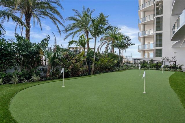 220 Lake Shore Drive 1413, Lake Park, FL 33403
