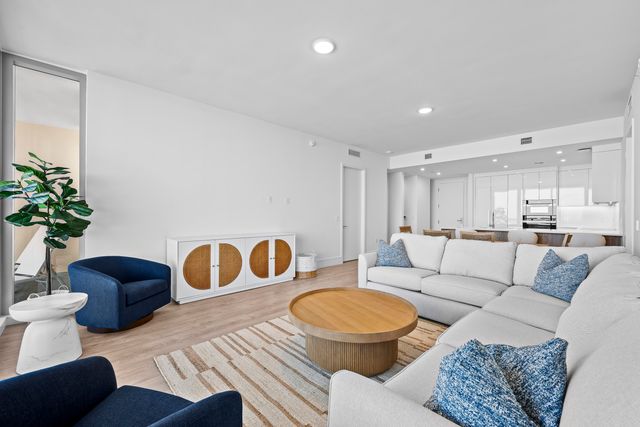 220 Lake Shore Drive 1413, Lake Park, FL 33403
