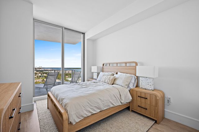 220 Lake Shore Drive 1413, Lake Park, FL 33403