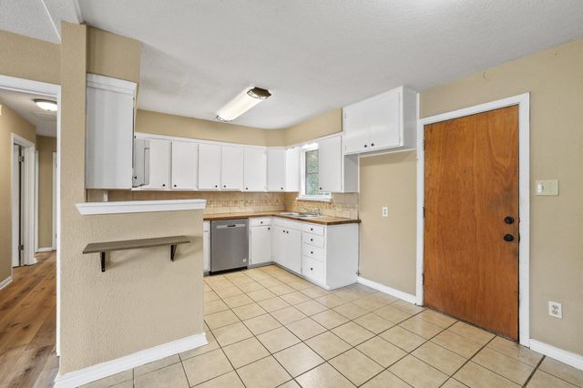 1402 Knight Street, Denton, TX 76205
