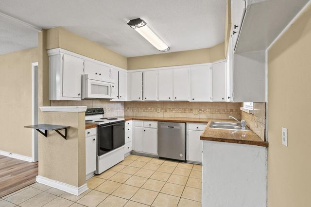 1402 Knight Street, Denton, TX 76205