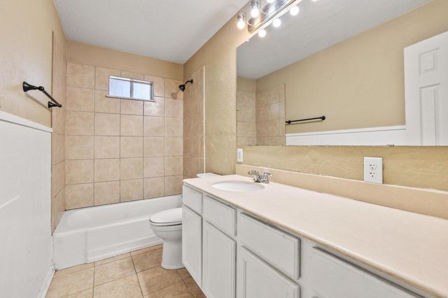1402 Knight Street, Denton, TX 76205