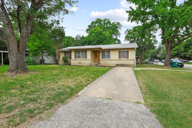1402 Knight Street, Denton, TX 76205
