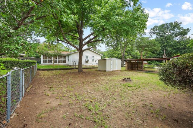 1402 Knight Street, Denton, TX 76205