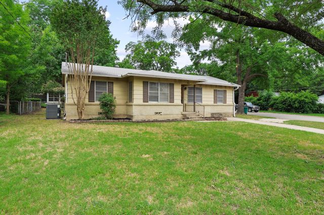 1402 Knight Street, Denton, TX 76205