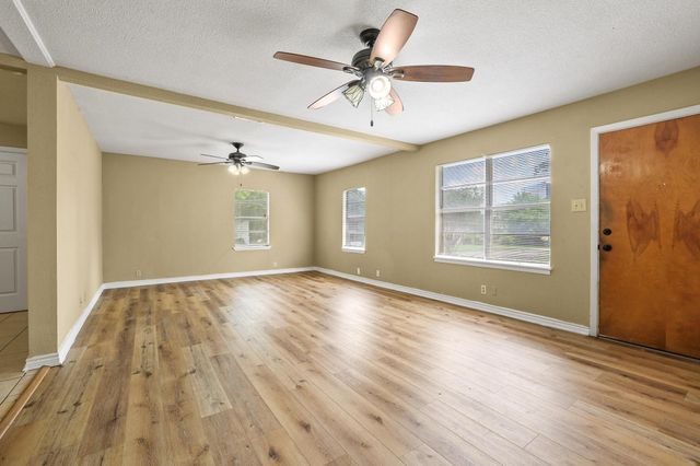 1402 Knight Street, Denton, TX 76205
