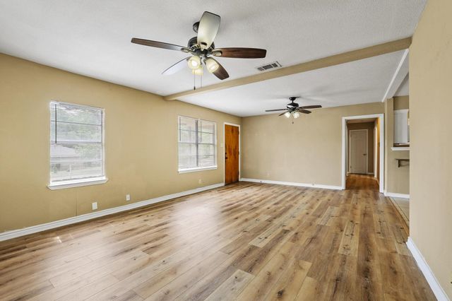 1402 Knight Street, Denton, TX 76205
