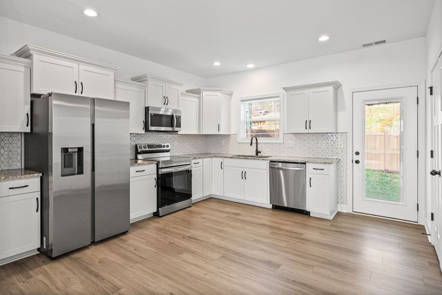 42 Cave Springs Rd, Clarksville, TN 37042