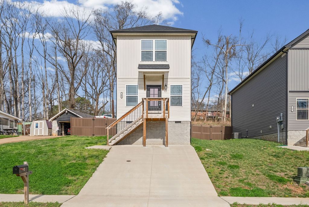 42 Cave Springs Rd, Clarksville, TN 37042