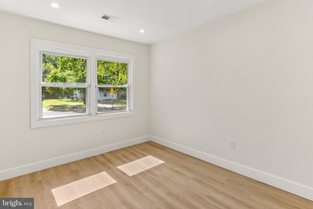 2 BONNIE LN, Willingborough, NJ 08046