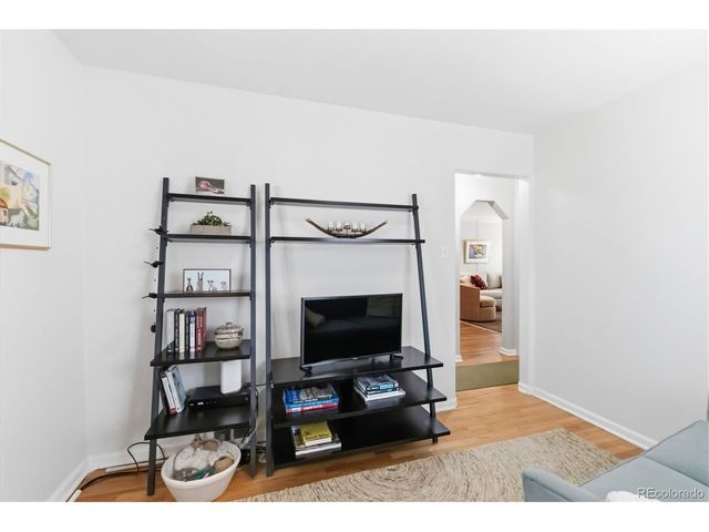 987 Glencoe St, Denver, CO 80220