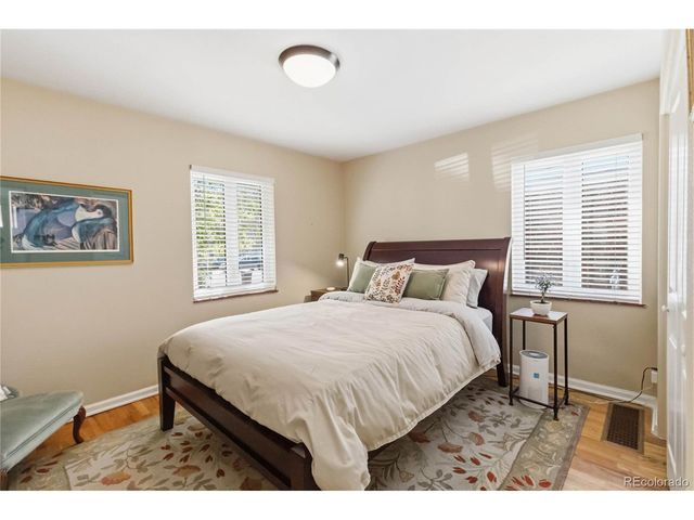 987 Glencoe St, Denver, CO 80220