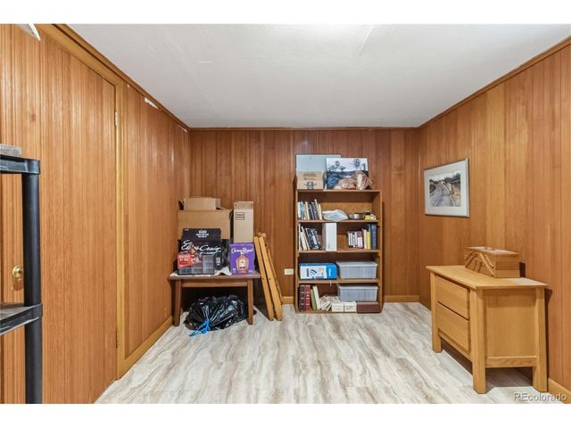 987 Glencoe St, Denver, CO 80220