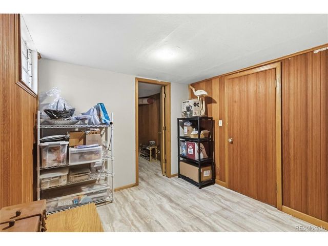 987 Glencoe St, Denver, CO 80220