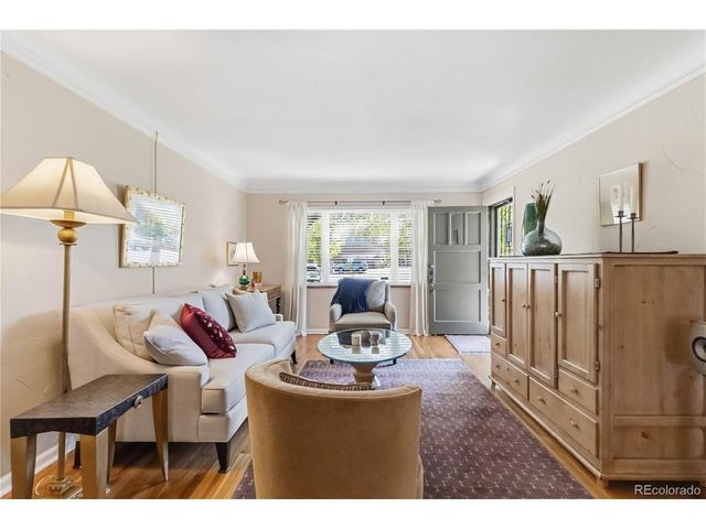 987 Glencoe St, Denver, CO 80220