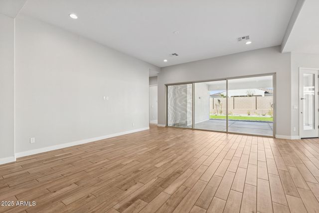 6854 N 190TH Avenue, Waddell, AZ 85355