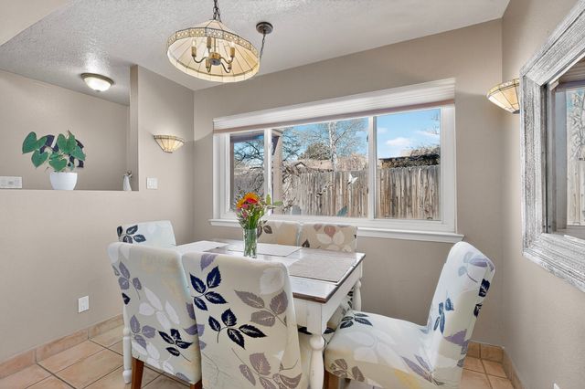 2855 Clark Court, Santa Fe, NM 87507