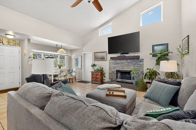 2855 Clark Court, Santa Fe, NM 87507