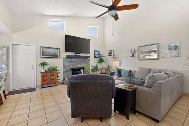 2855 Clark Court, Santa Fe, NM 87507