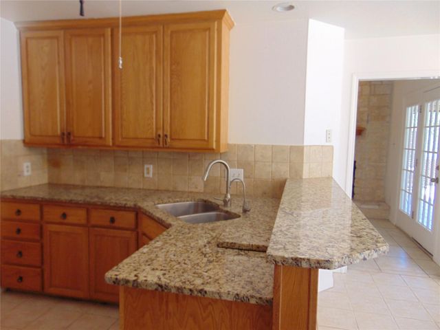 805 Barton Creek DR, Dripping Springs, TX 78620