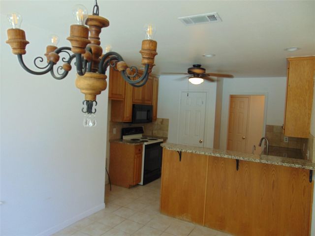 805 Barton Creek DR, Dripping Springs, TX 78620