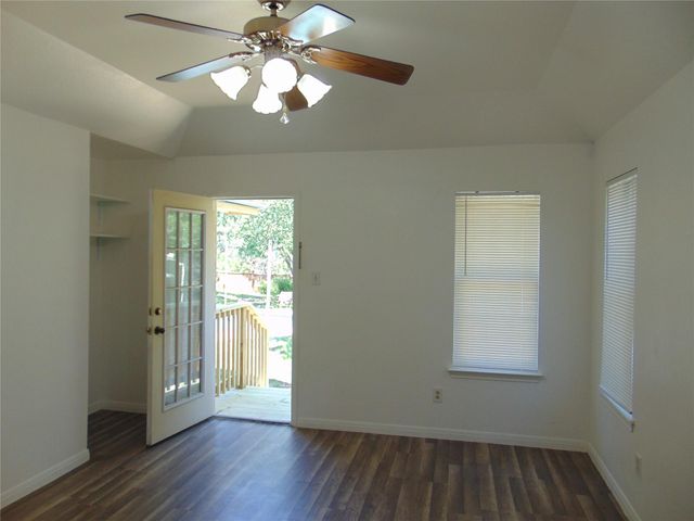 805 Barton Creek DR, Dripping Springs, TX 78620