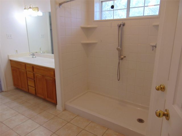 805 Barton Creek DR, Dripping Springs, TX 78620
