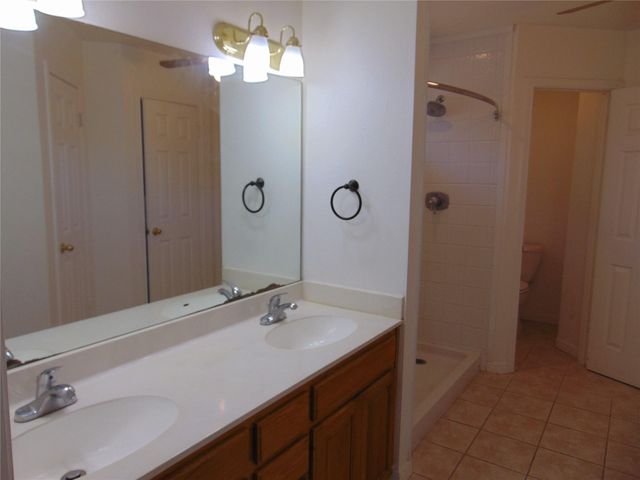 805 Barton Creek DR, Dripping Springs, TX 78620