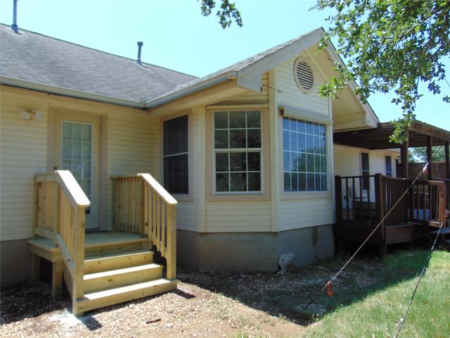 805 Barton Creek DR, Dripping Springs, TX 78620