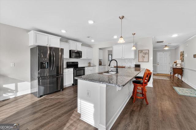 618 Bledsoe Drive, Guyton, GA 31312