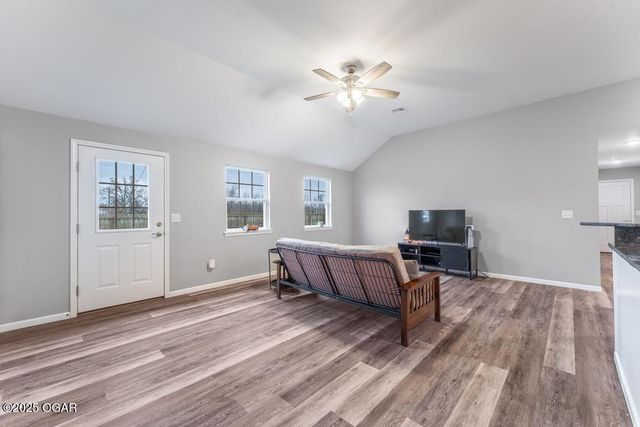 13563 Paisley Road, Neosho, MO 64850