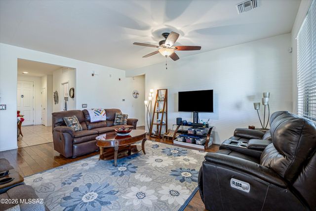 8215 N Willow View Drive, Tucson, AZ 85741