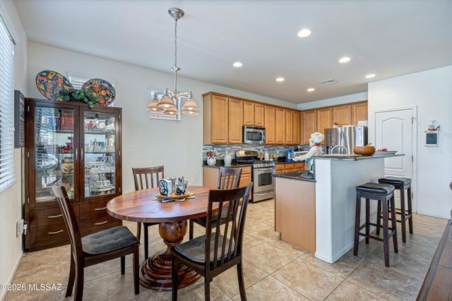 8215 N Willow View Drive, Tucson, AZ 85741