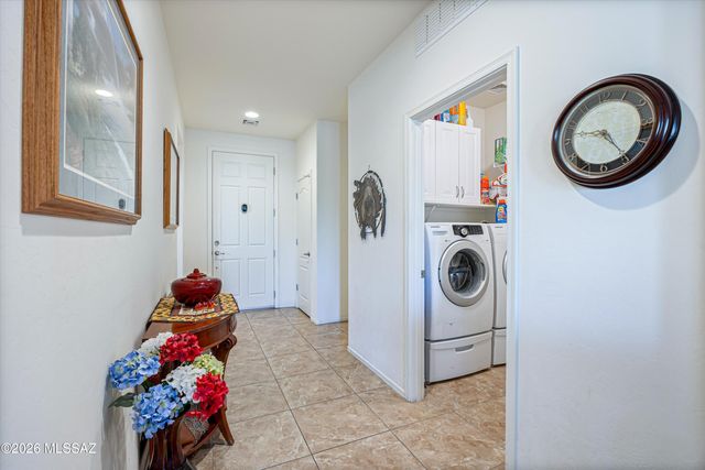 8215 N Willow View Drive, Tucson, AZ 85741