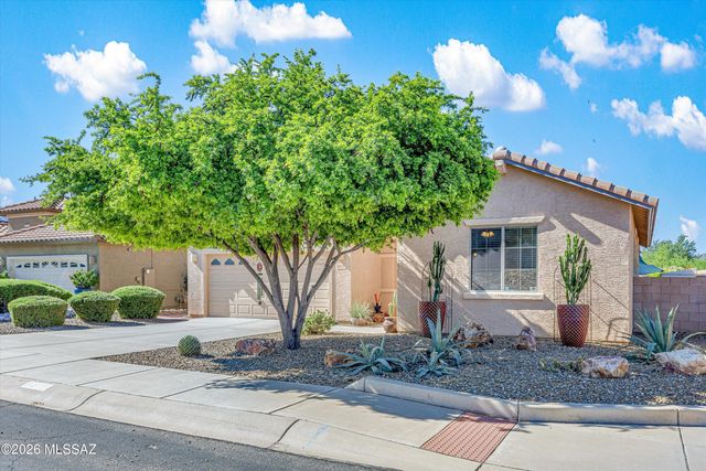 8215 N Willow View Drive, Tucson, AZ 85741