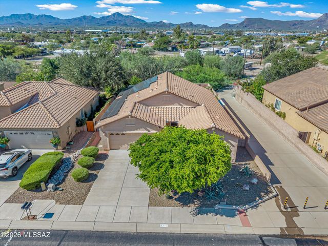 8215 N Willow View Drive, Tucson, AZ 85741