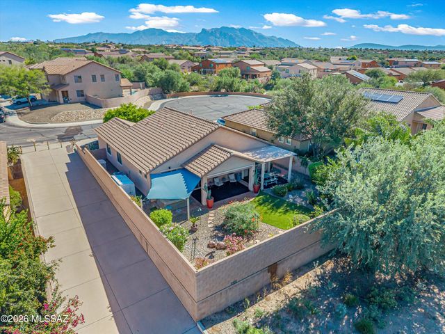8215 N Willow View Drive, Tucson, AZ 85741