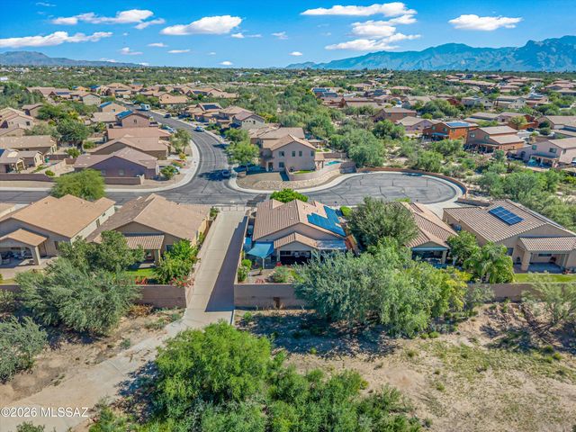 8215 N Willow View Drive, Tucson, AZ 85741