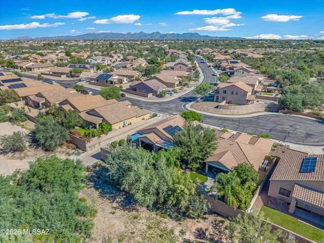 8215 N Willow View Drive, Tucson, AZ 85741