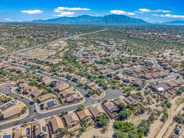8215 N Willow View Drive, Tucson, AZ 85741