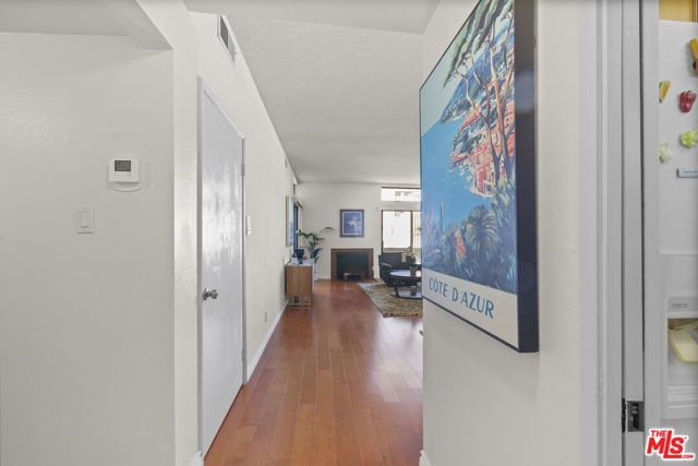 729 S Hobart Boulevard 40, Los Angeles, CA 90005
