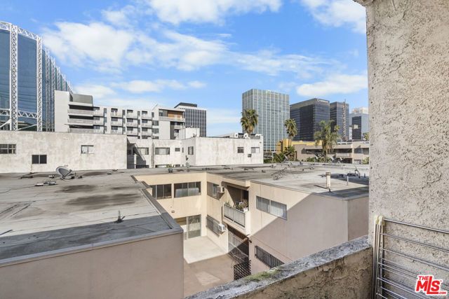 729 S Hobart Boulevard 40, Los Angeles, CA 90005