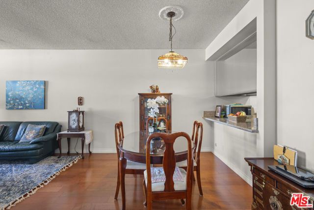 729 S Hobart Boulevard 40, Los Angeles, CA 90005