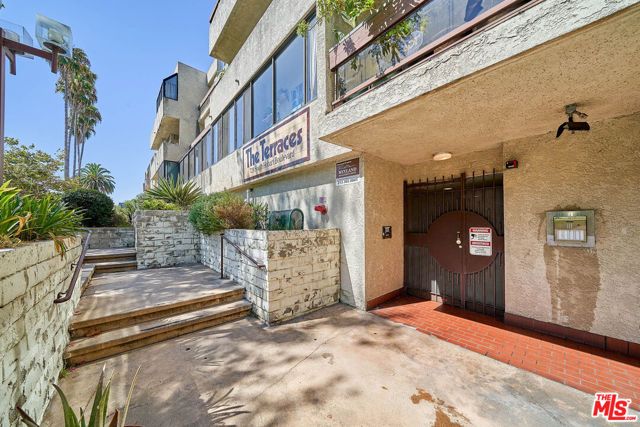 729 S Hobart Boulevard 40, Los Angeles, CA 90005