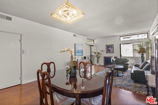 729 S Hobart Boulevard 40, Los Angeles, CA 90005