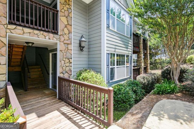 1002 Madison Lane SE, Smyrna, GA 30080