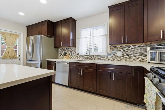 14127 Tobiasson Rd, Poway, CA 92064