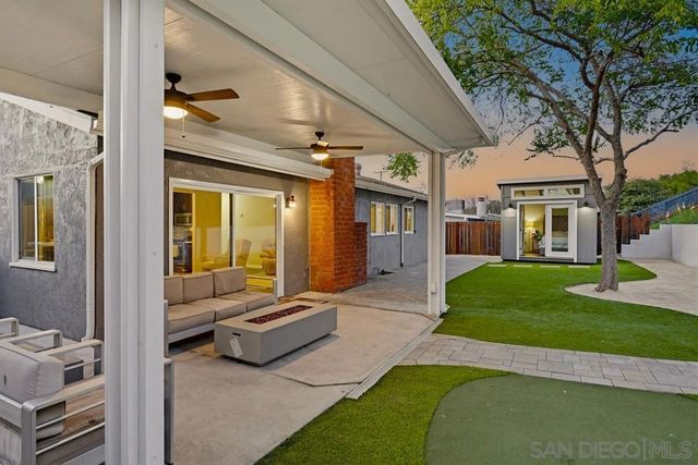 14127 Tobiasson Rd, Poway, CA 92064