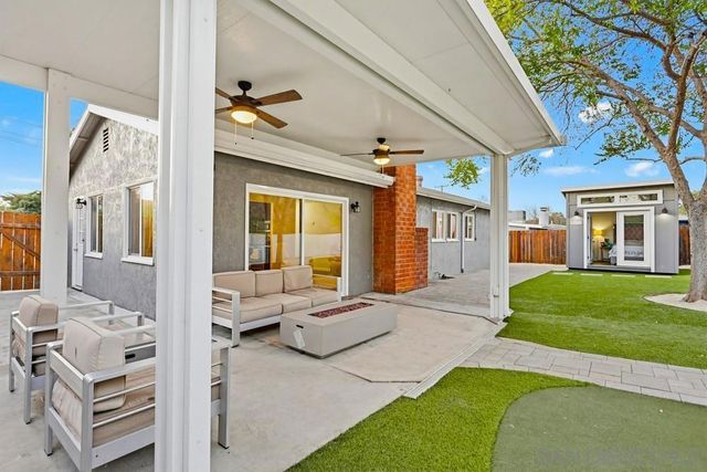 14127 Tobiasson Rd, Poway, CA 92064