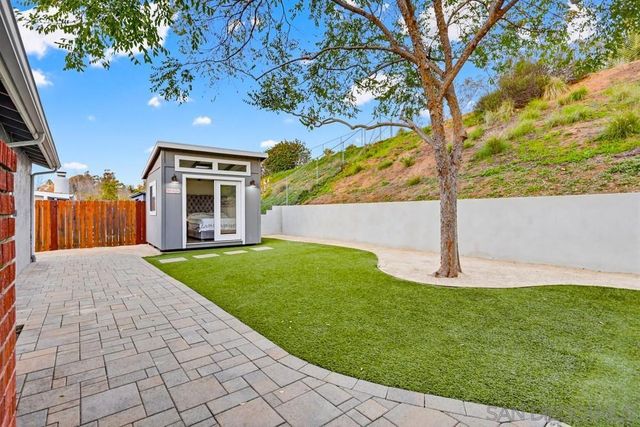 14127 Tobiasson Rd, Poway, CA 92064